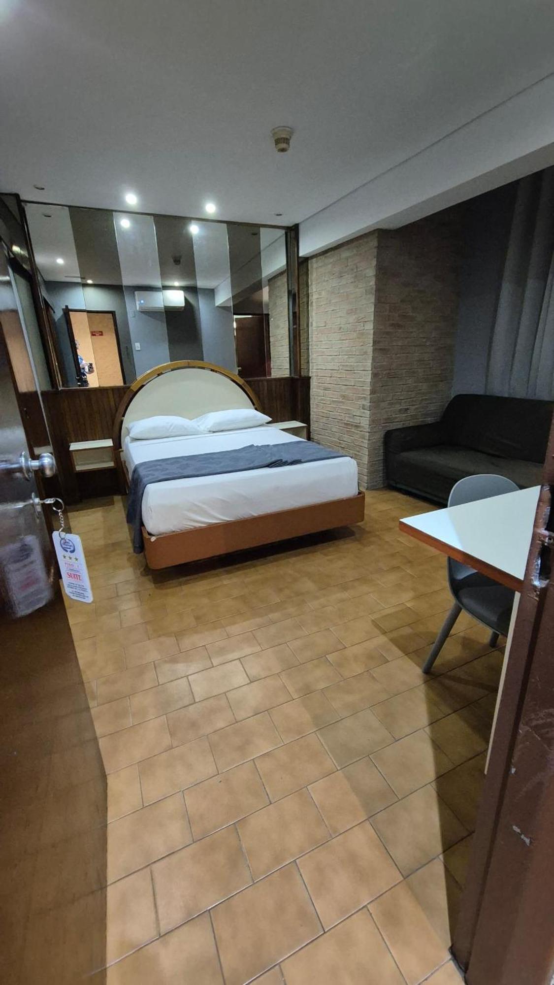 Hotel El Arroyo Caracas Extérieur photo